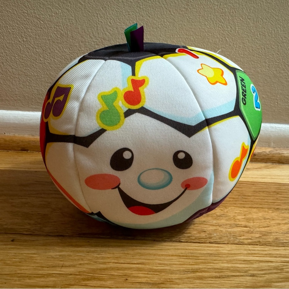 Fisher price Laugh & Learn Singin’ Soccer Ball
